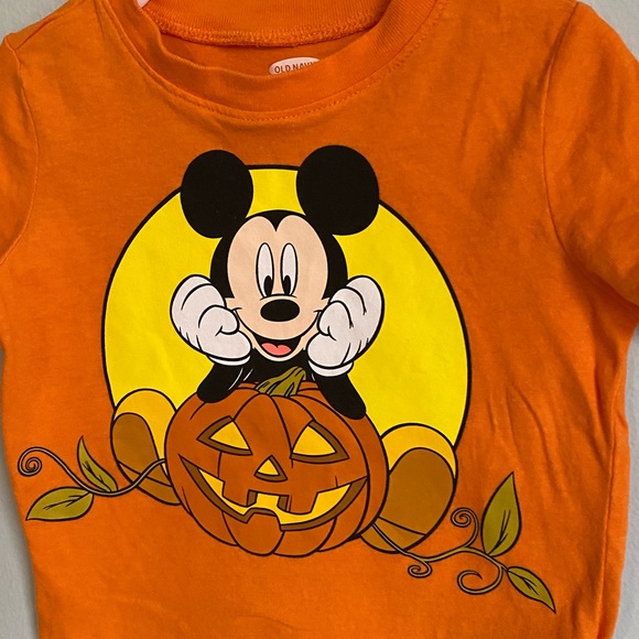Old Navy Disney Mickey Mouse pumpkin Tshirt - Picture 3 of 10